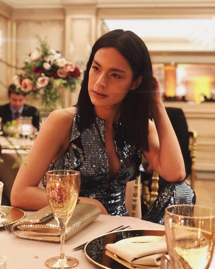 Шафак пекдемир. Шафак Пекдемир турецкая актриса. Шафак баккалбашиоглу. Шафак Пекдемир Инстаграм