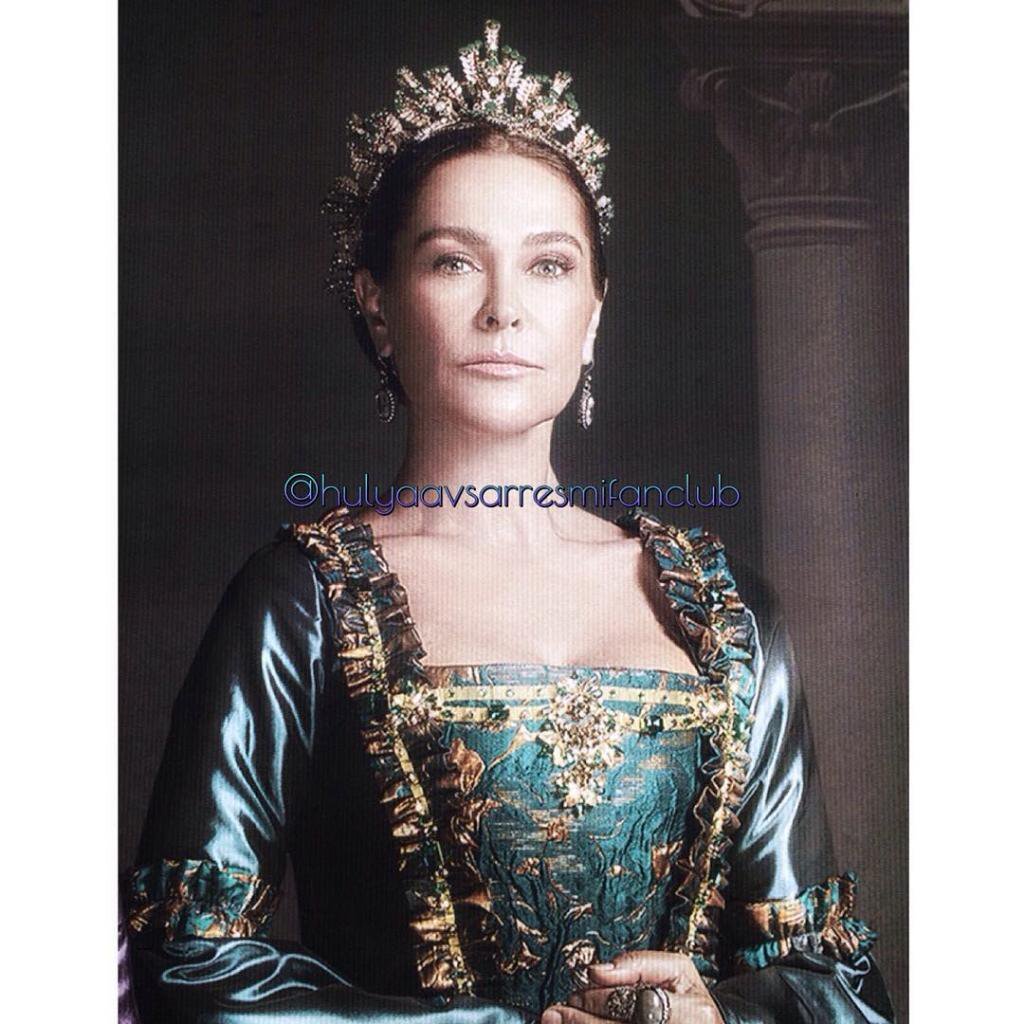 Софие лет. Софие лет. Тиары софие султан симс 4. Сафие султан трон. Валиде сафие султан.